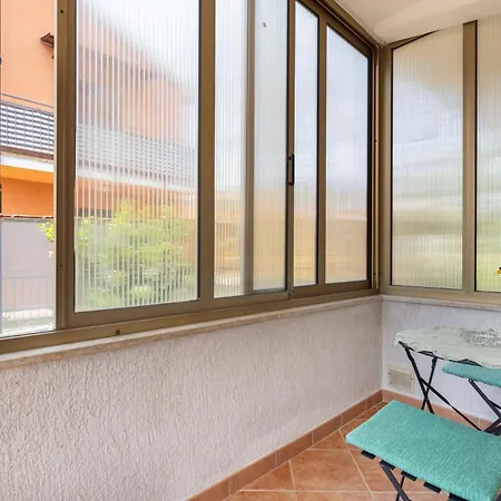 Palman With Free Parking Apartman Porec
